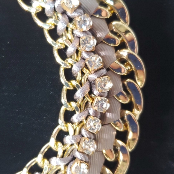 Ladies multi layer link necklace gold with rhinestones and fabric with earrings - Picture 2 of 4